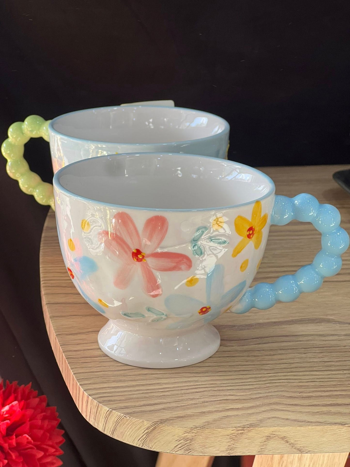 مق مرسوم يدوي زهور ويد فقاعات