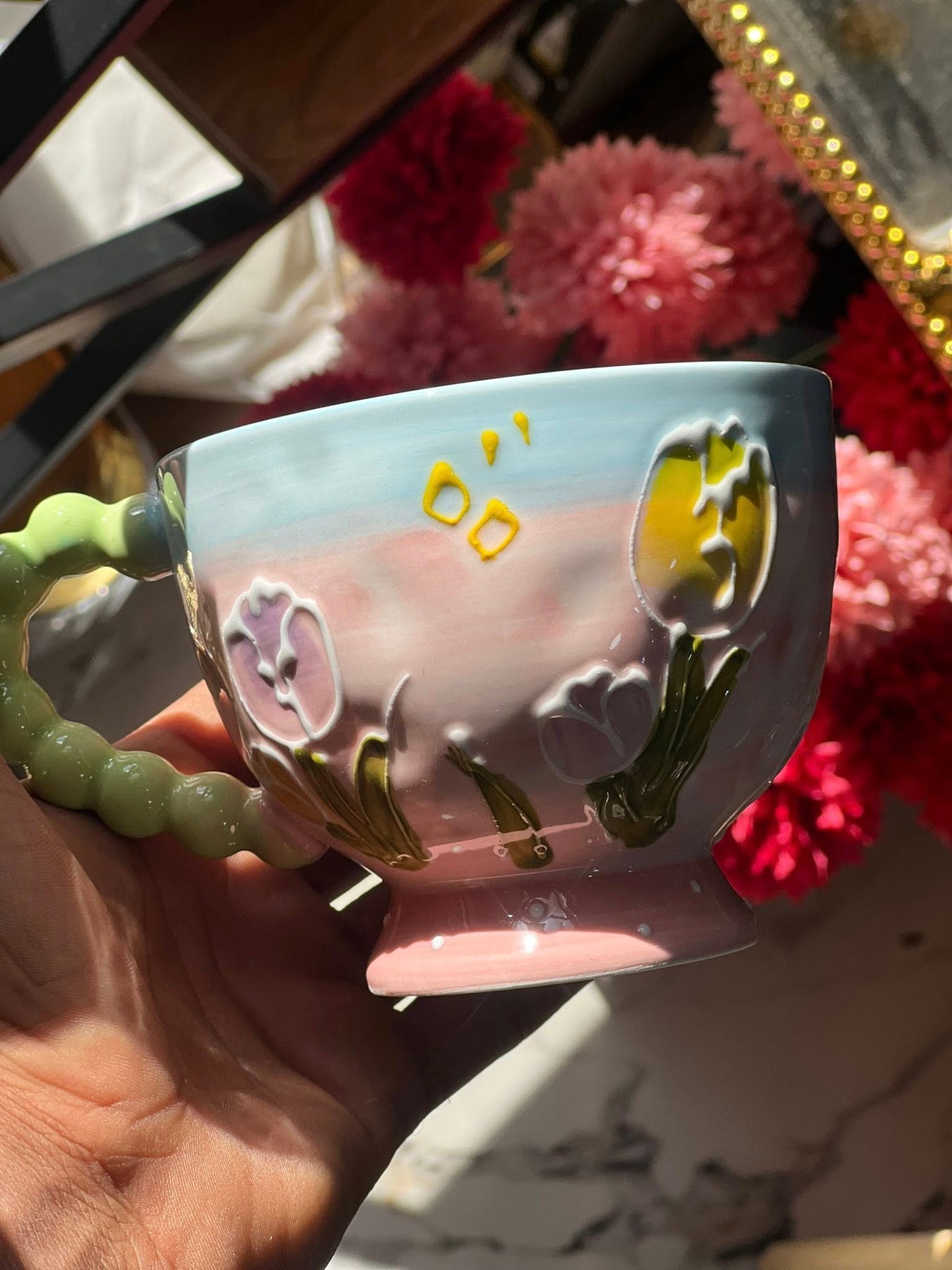 مق لطيف ملون بيد فقاعات فستقية