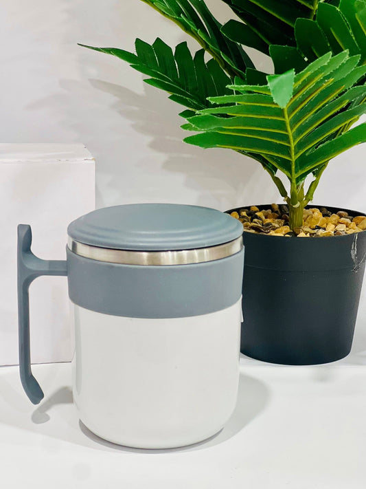 كوب أبيض صغير حراري